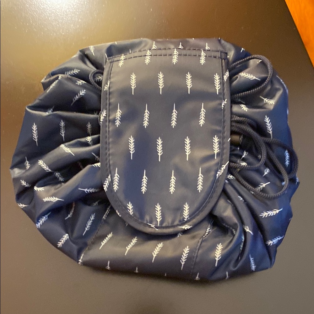 Navy Drawstring Makeup Bag